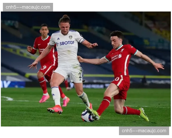 维拉vs森林战术博弈：主队41%控球但15次射门，客队59%控球仅12射